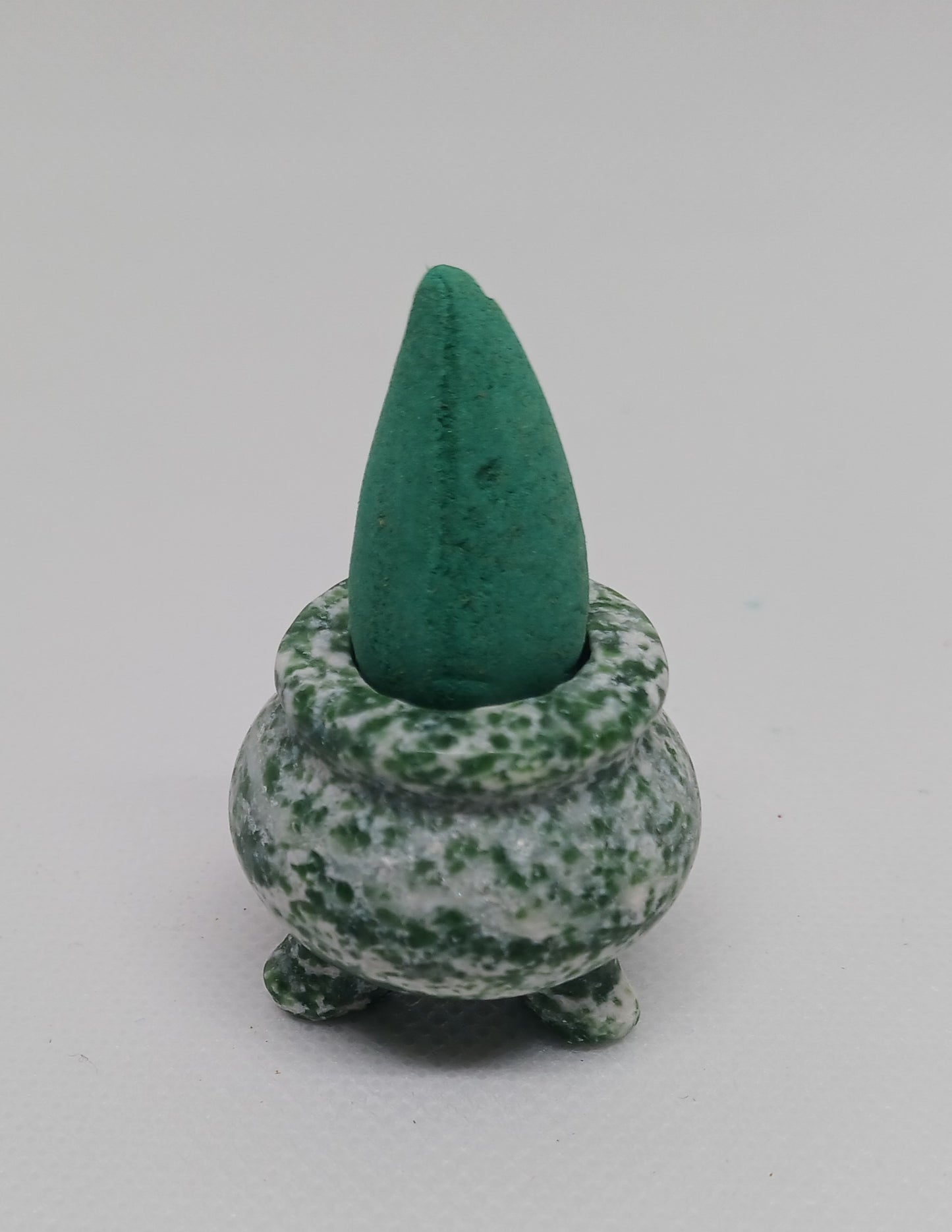 Green Dot Stone Cauldron