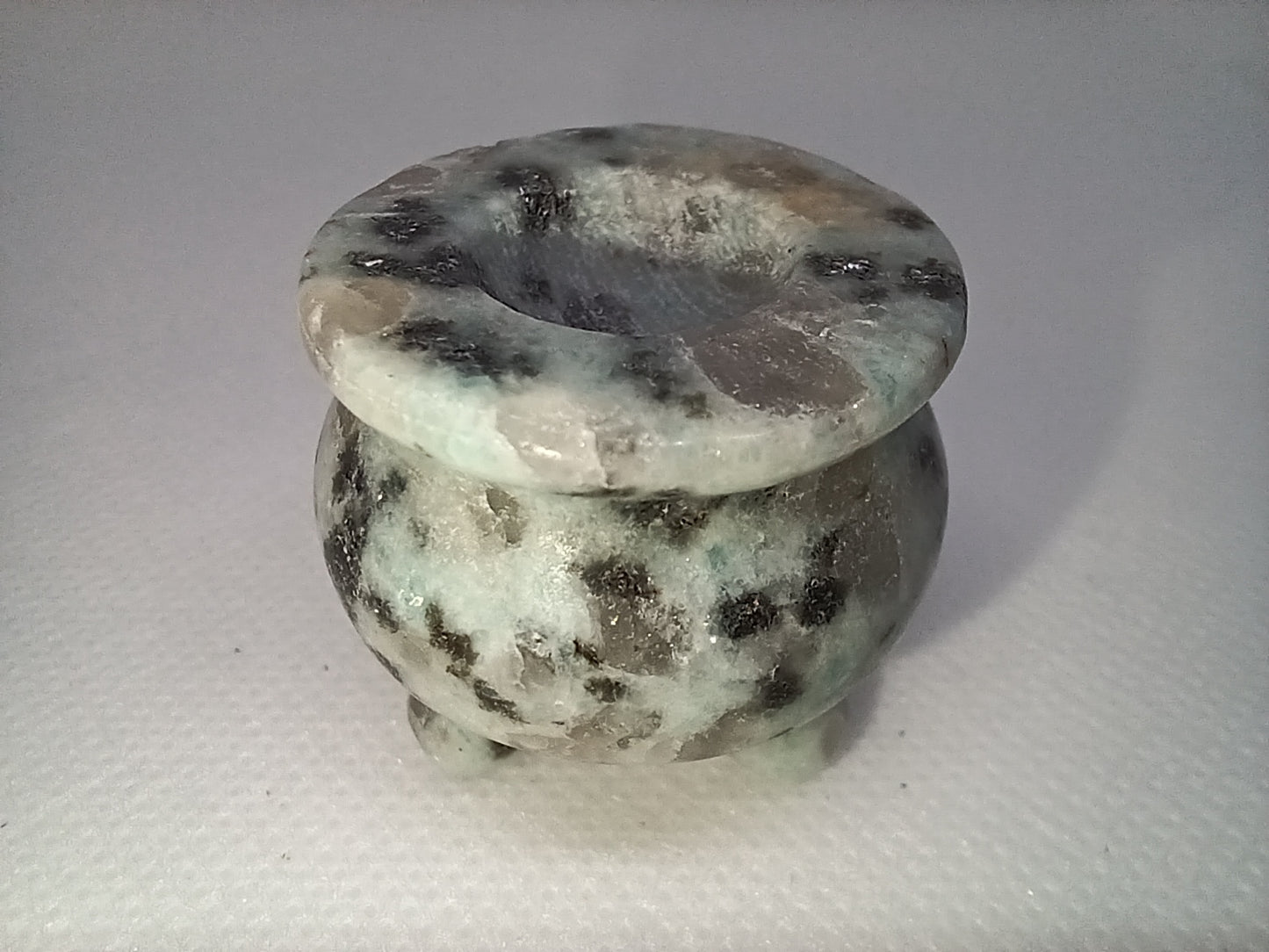Kiwi Jasper Stone Cauldron